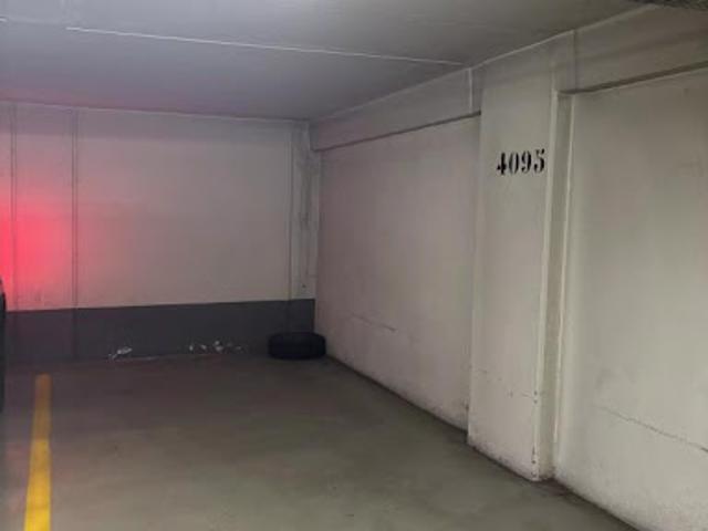 Garage vente à Paris, Île-de-France