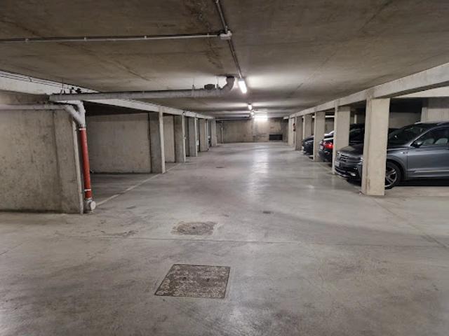 Garage vente à Paris 15e Arrondissement, Paris