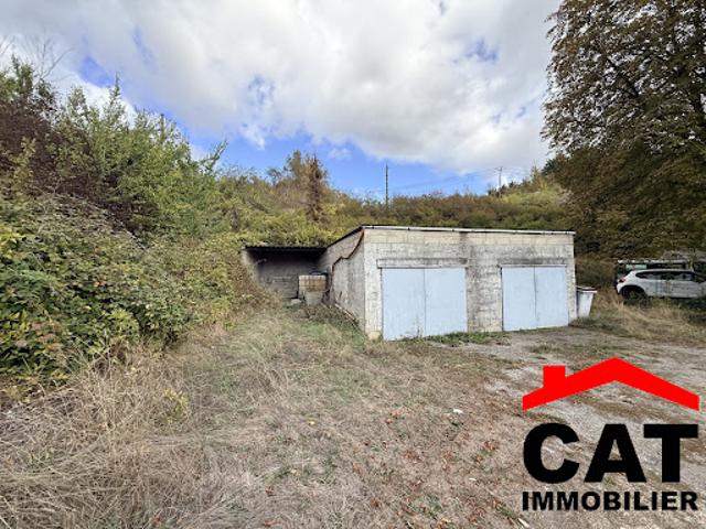 Garage vente à Moret-sur-Loing, Moret-Loing-et-Orvanne