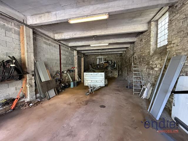 Garage vente à Quimper, Bretagne