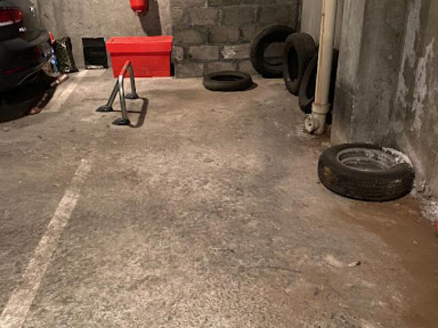 Garage vente à Paris, Île-de-France