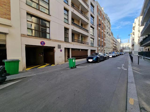 Garage vente à Paris, Île-de-France