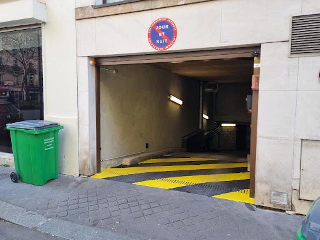 Garage vente à Paris, Île-de-France