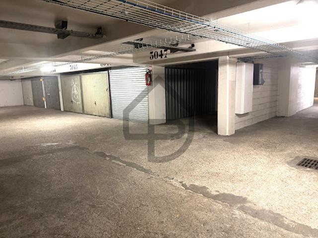 Garage vente à Paris 11e Arrondissement, Paris