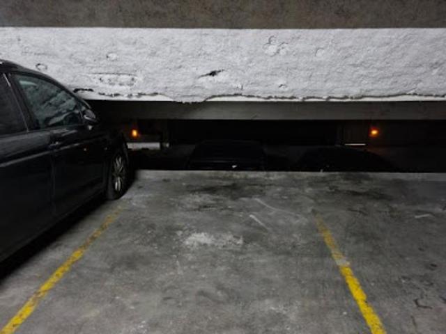 Garage vente à Paris, Île-de-France