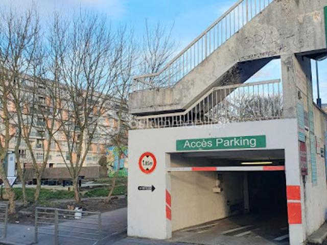 Garage vente à Bobigny, Bagnolet