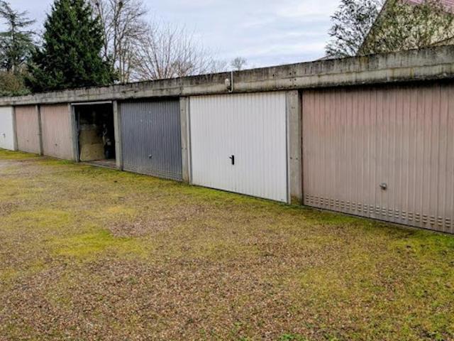 Garage vente à Roanne, Le Coteau