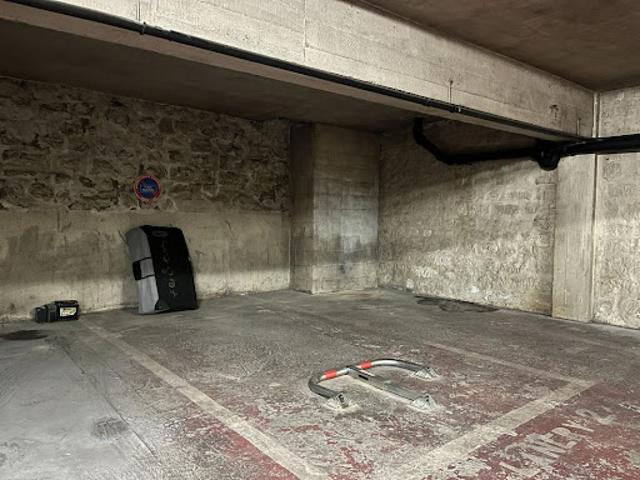 Garage vente à Paris, Île-de-France