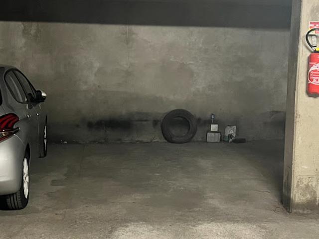 Garage vente à Paris, Île-de-France
