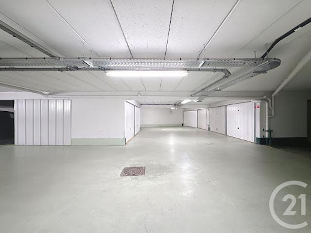 Garage vente à Paris, Île-de-France