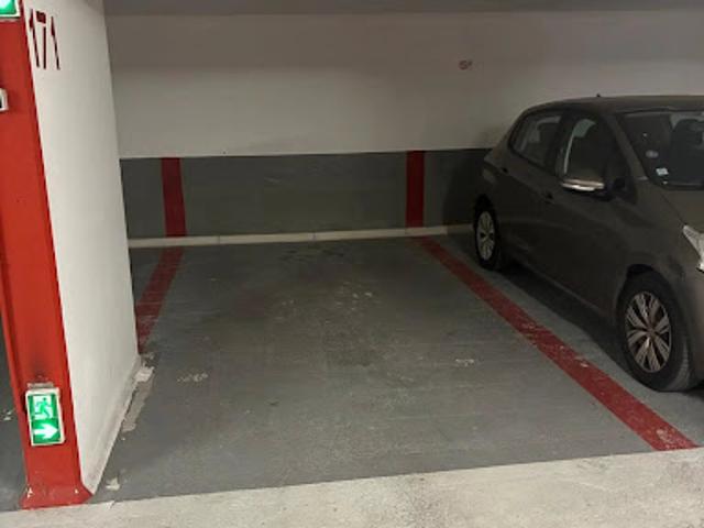 Garage vente à Paris, Île-de-France