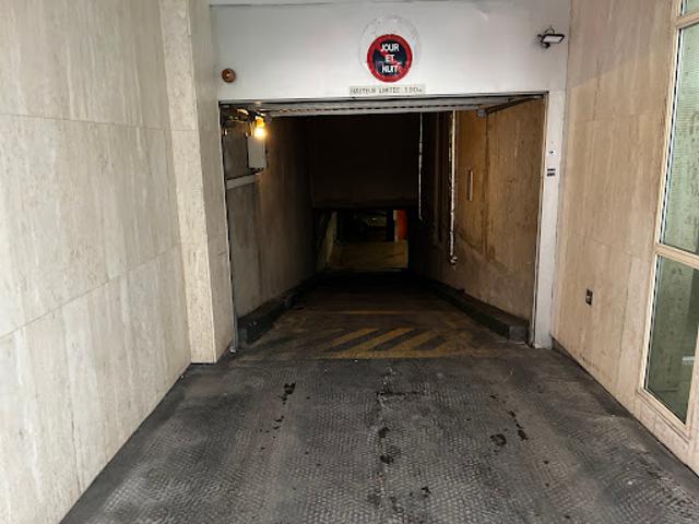 Garage vente à Paris, Île-de-France