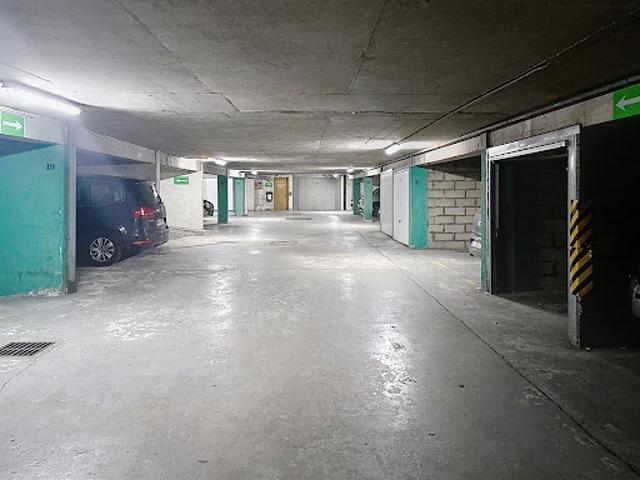Garage vente à Paris, Île-de-France