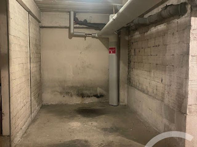 Garage vente à Paris, Île-de-France