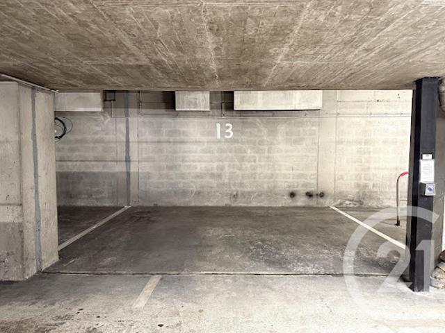 Garage vente à Paris, Île-de-France
