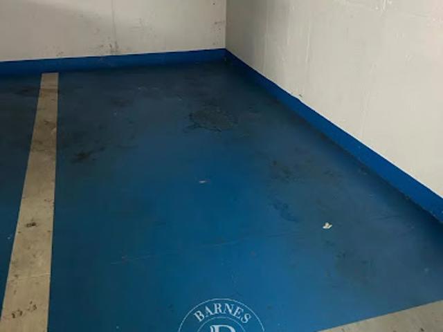 Garage vente à Paris, Île-de-France