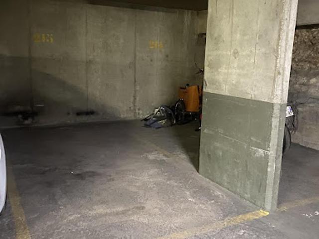 Garage vente à Paris, Île-de-France