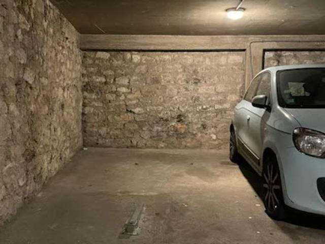 Garage vente à Paris, Île-de-France