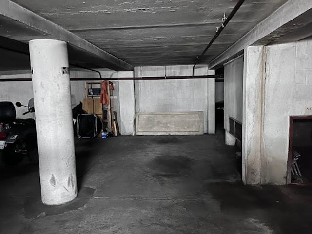 Garage vente à Paris 16e Arrondissement, Paris