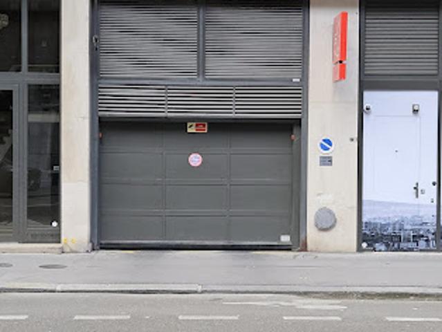 Garage vente à Paris, Quartier de la Muette