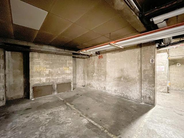 Garage vente à Paris, Île-de-France