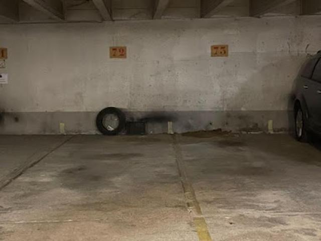 Garage vente à Paris, Île-de-France