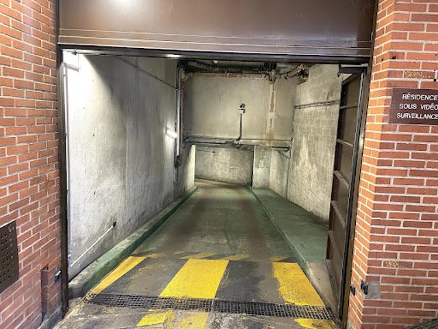 Garage vente à Paris, Île-de-France