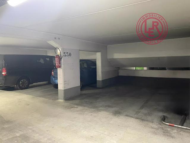 Garage vente à Paris, Île-de-France