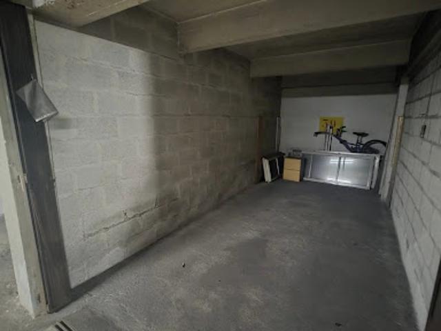 Garage vente à Paris, Île-de-France