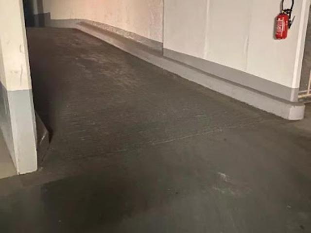 Garage vente à Paris, Île-de-France
