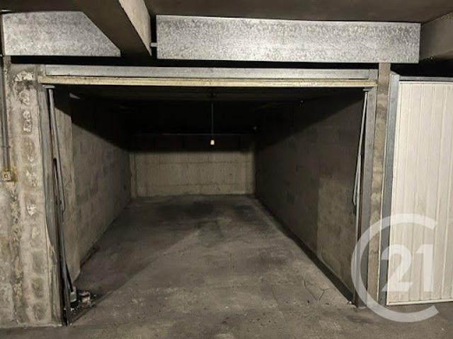Garage vente à Paris, Île-de-France