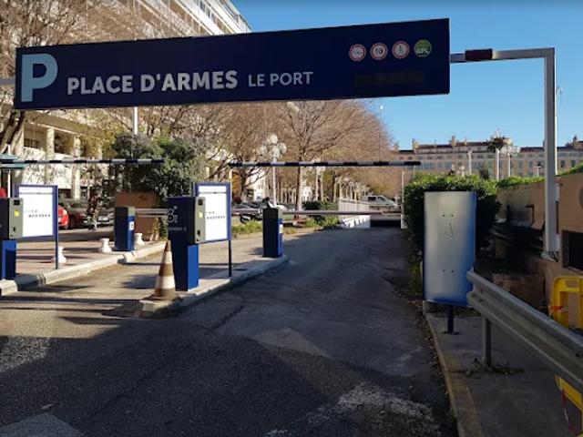 Garage vente à Basse Ville, Toulon