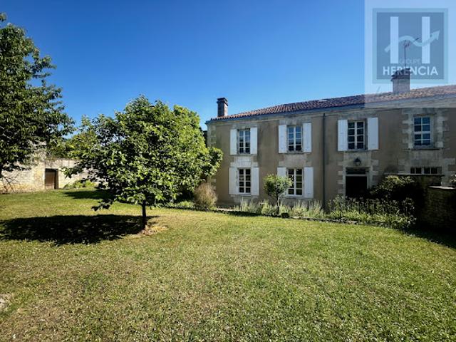 Maison vente à Confolens, Nouvelle-Aquitaine