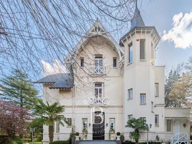 Maison vente à Saint-Germain-en-Laye, Croissy-sur-seine