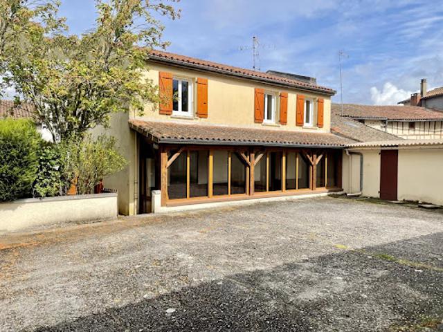 Maison vente à Confolens, Charente