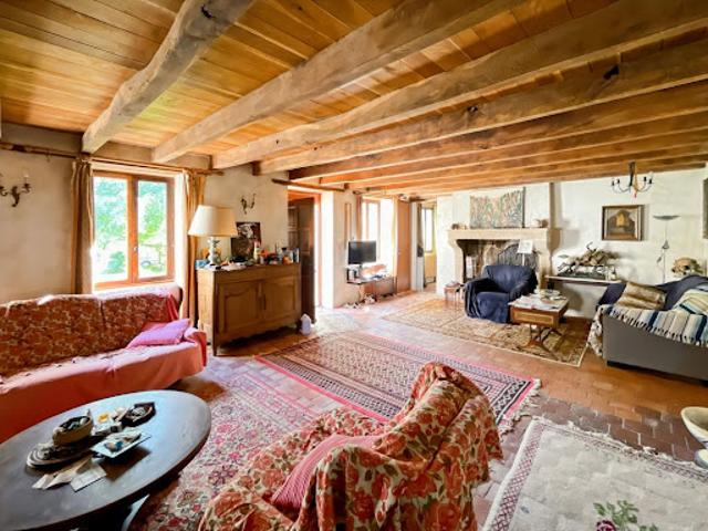 Maison vente à Montluçon, Vallon-en-sully