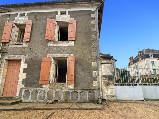 Maison vente à Nontron, Champagnac-de-belair