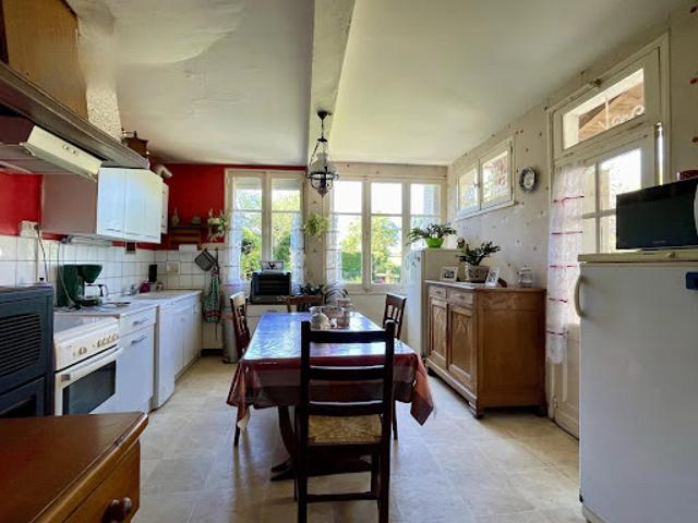 Maison vente à Confolens, Saint-coutant