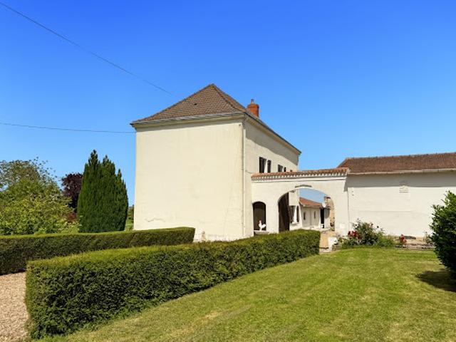 Maison vente à Les Pignereaux, Sérigny
