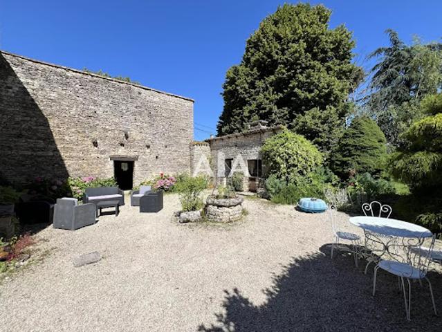 Maison vente à Montmorillon, Civray
