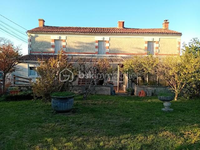 Maison vente à Saint-Jean-d'Angély, Vinax