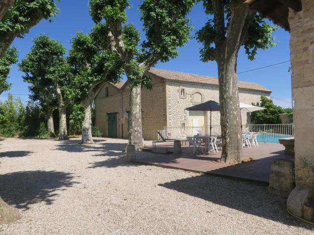 Maison vente à Nîmes, Comps