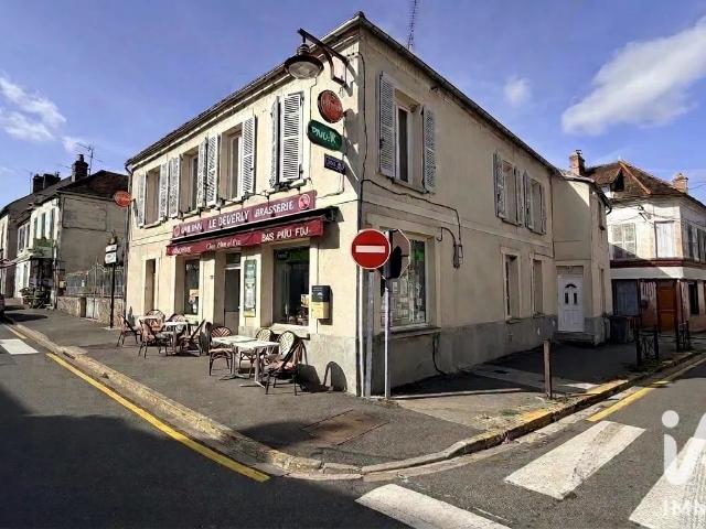 Local Commercial vente à Richebourg, Voulx