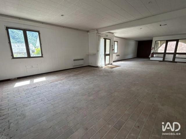 Local Commercial vente à Oloron-Sainte-Marie, Bielle