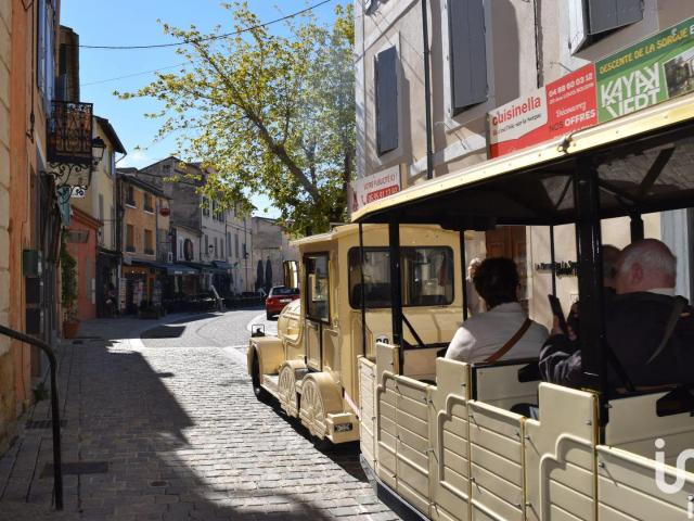 Local Commercial vente à Avignon, L'isle-sur-la-sorgue