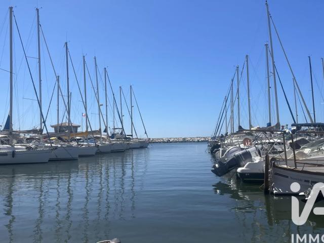 Local Commercial vente à Arrondissement de Toulon, La Londe-les-maures