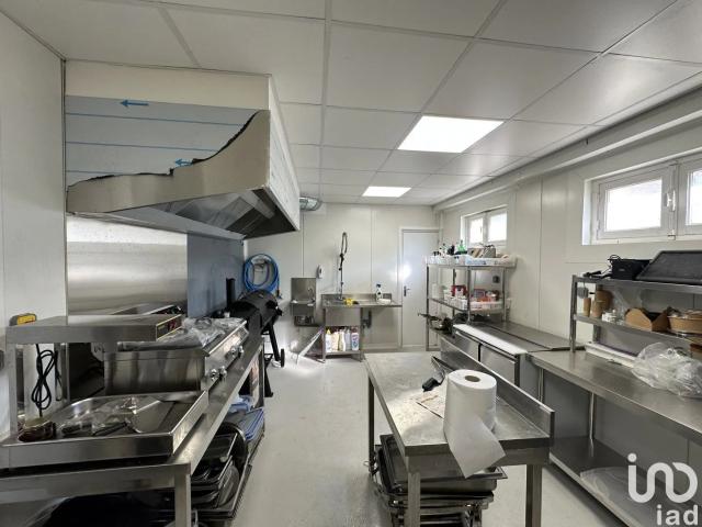 Local Commercial vente à Saint-Germain-en-Laye, Carrières-sur-seine