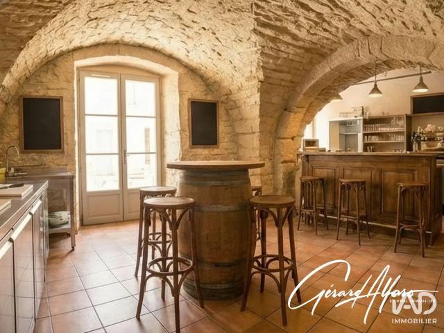 Local Commercial vente à Nîmes, Sommières