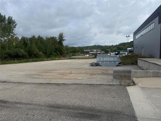 Local Commercial vente à Béard, Béard-Géovreissiat