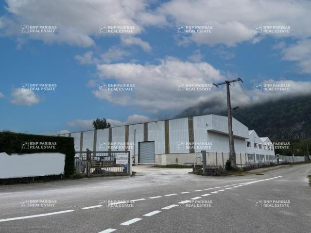 Local Commercial vente à Grenoble, La Rivière